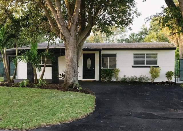 Property at 4256 S Mary Cir, Palm Beach Gardens, FL 33410, 3 beds, 2 baths