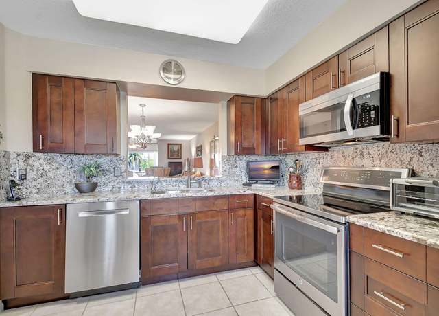 Property at 12560 Majesty Cir #401, Boynton Beach, FL 33437, 3 beds, 2 baths