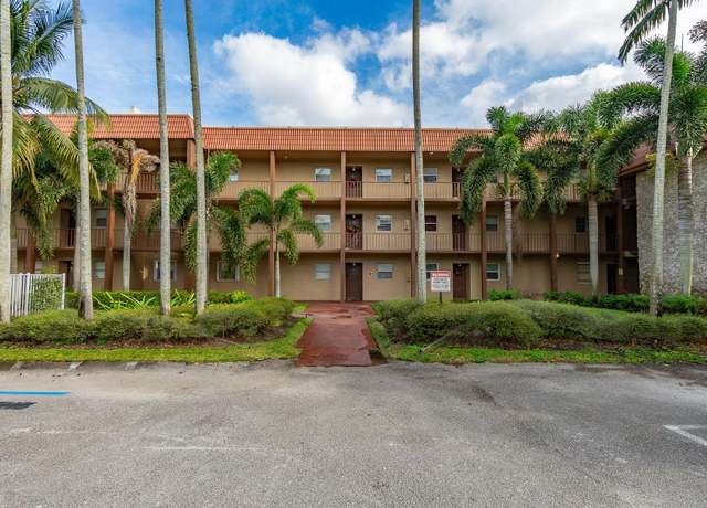 Property at 120 Sparrow Dr #314, Royal Palm Beach, FL 33411, 2 beds, 2 baths