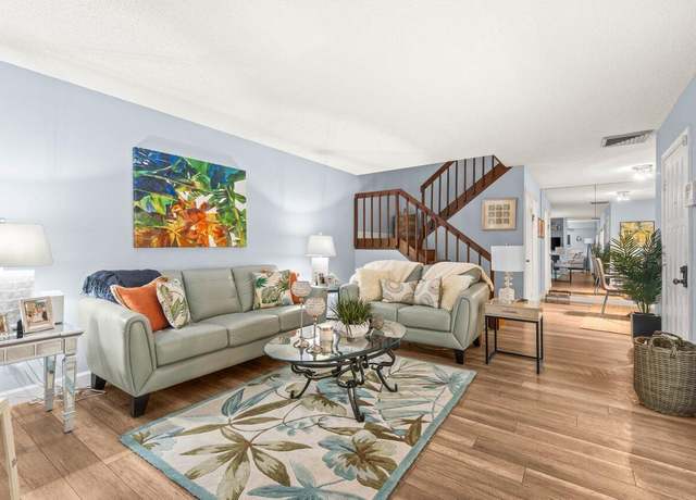 Property at 303 3rd Ln, Palm Beach Gardens, FL 33418, 2 beds, 2.5 baths