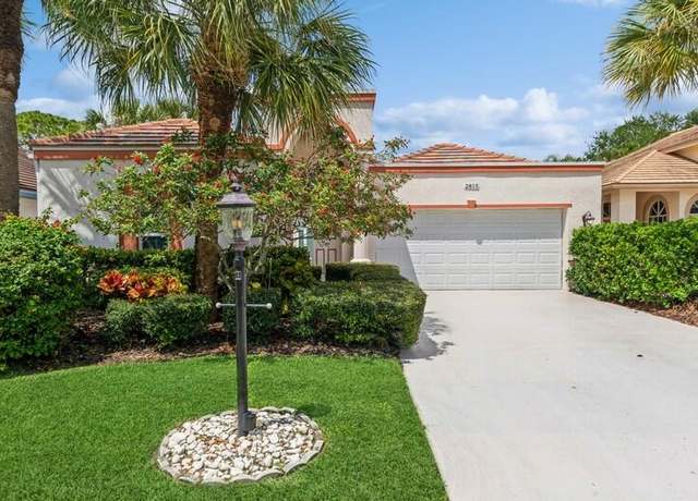Property at 2815 N Clearbrook Cir, Delray Beach, FL 33445, 4 beds, 3.5 baths