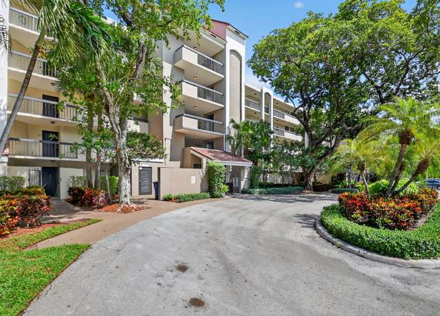 Property at 2025 Lavers Cir Unit D110, Delray Beach, FL 33444, 2 beds, 2 baths