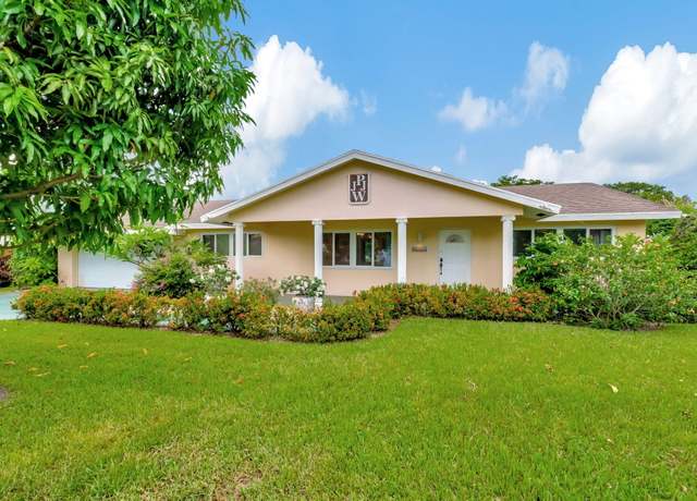 Property at 4599 Brady Blvd, Delray Beach, FL 33445, 4 beds, 2 baths