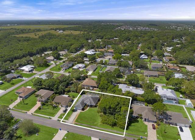 Property at 1673 Laconia St, Sebastian, FL 32958, 3 beds, 2 baths