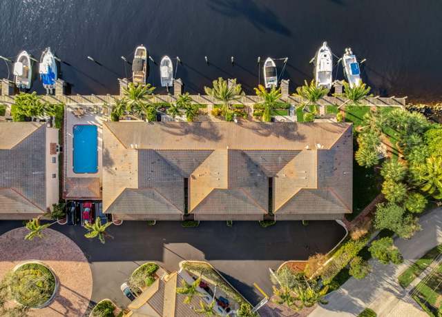 Property at 1367 SE 3rd Ave, Pompano Beach, FL 33060, 3 beds, 2.5 baths