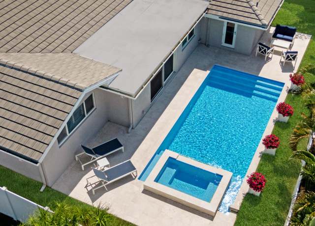 Property at 6611 NE 21st Ln, Fort Lauderdale, FL 33308, 3 beds, 3 baths