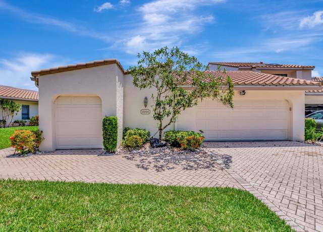 Property at 20124 Northcote Dr, Boca Raton, FL 33434, 3 beds, 2.5 baths