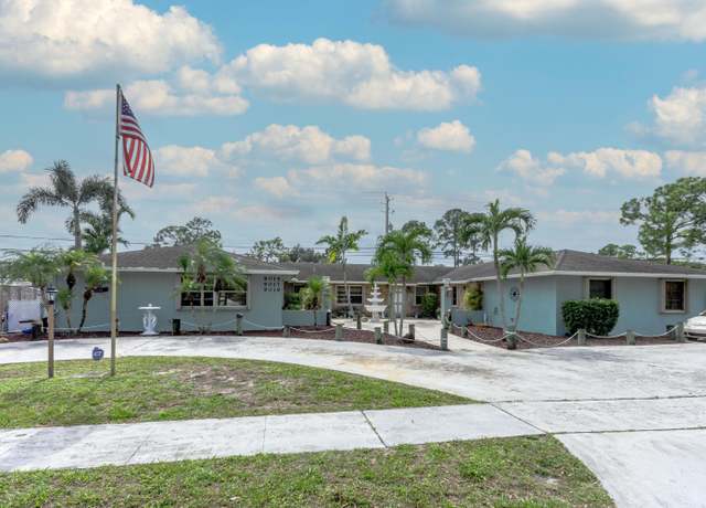 Property at 9015 W Highland Pines Blvd, Palm Beach Gardens, FL 33418, 6 beds, 5 baths