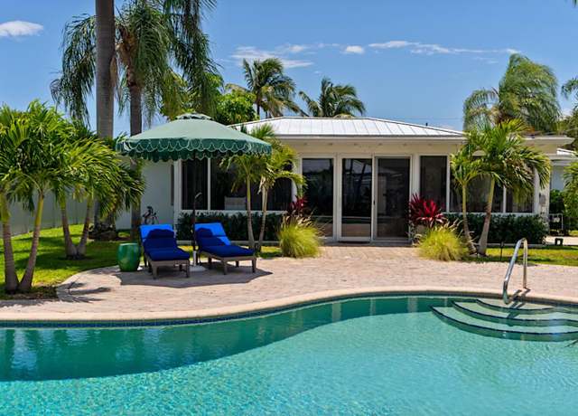 Property at 110 Wellesley Dr, Lake Worth Beach, FL 33460, 3 beds, 2 baths