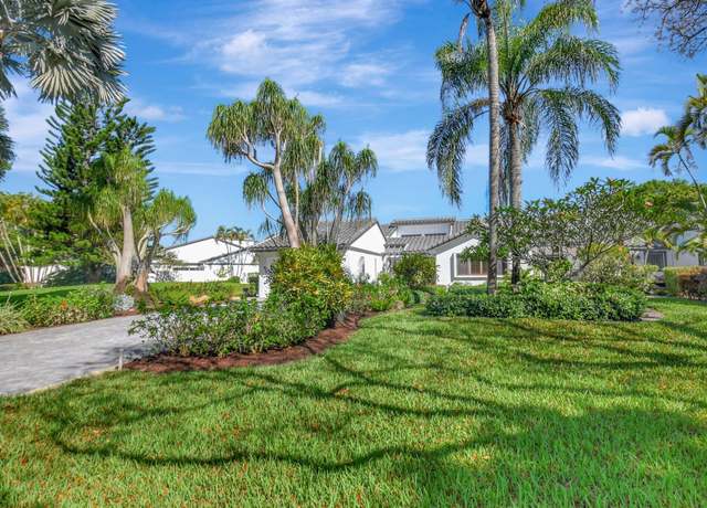 Property at 79 Hampshire Ln, Boynton Beach, FL 33436, 3 beds, 3 baths