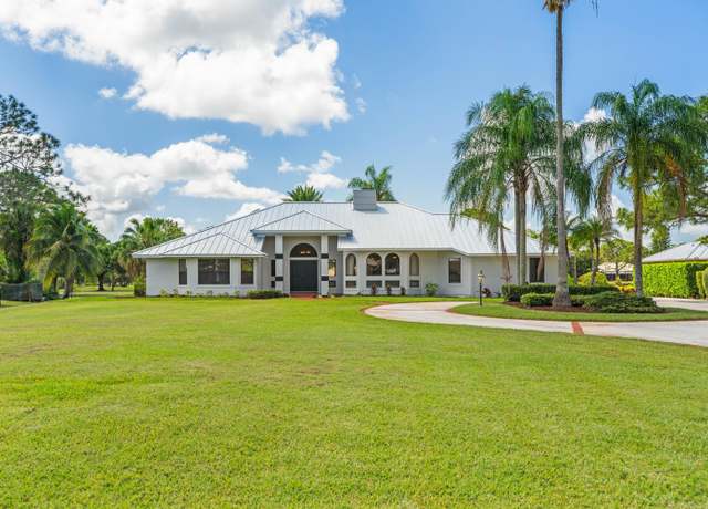 Property at 4704 SW Bermuda Way, Palm City, FL 34990, 4 beds, 3.5 baths