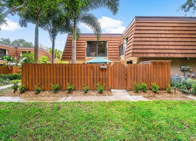 Property at 2428 24th Ct, Jupiter, FL 33477, 2 beds, 2.5 baths