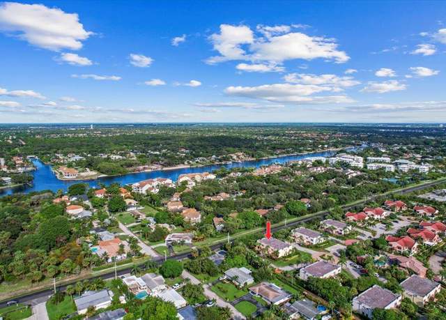 Property at 41 Uno Lago Dr, Juno Beach, FL 33408, 2 beds, 2.5 baths