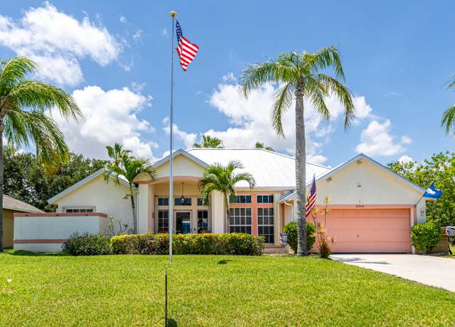 Property at 2266 SW Monterrey Ln, Port Saint Lucie, FL 34953, 3 beds, 2 baths