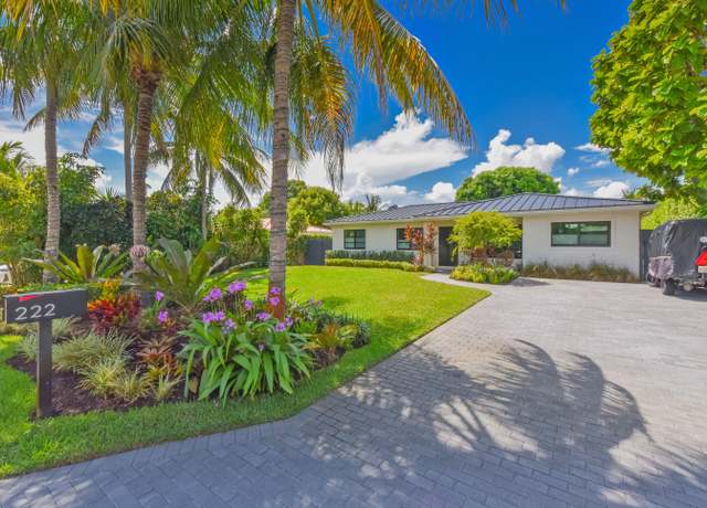 Property at 222 NE 17th St, Delray Beach, FL 33444, 4 beds, 2 baths