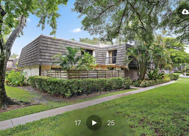 Property at 108 1st Ter, Palm Beach Gardens, FL 33418, 2 beds, 2.5 baths