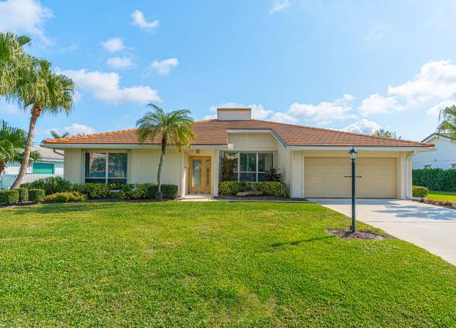 Property at 2237 SW Heronwood Rd, Palm City, FL 34990, 3 beds, 2 baths