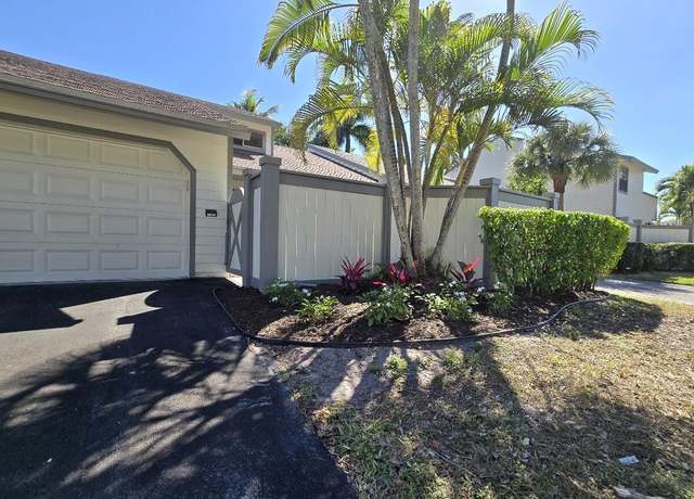 Property at 13388 Bedford Mews Ct, Wellington, FL 33414, 2 beds, 2 baths