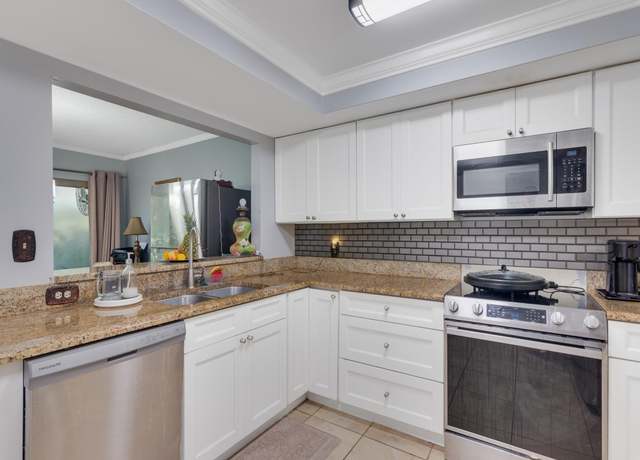 Property at 9460 Meadowood Dr #103, Fort Pierce, FL 34951, 2 beds, 2 baths