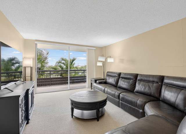 Property at 555 NW 4th Ave #4230, Boca Raton, FL 33432, 2 beds, 2 baths