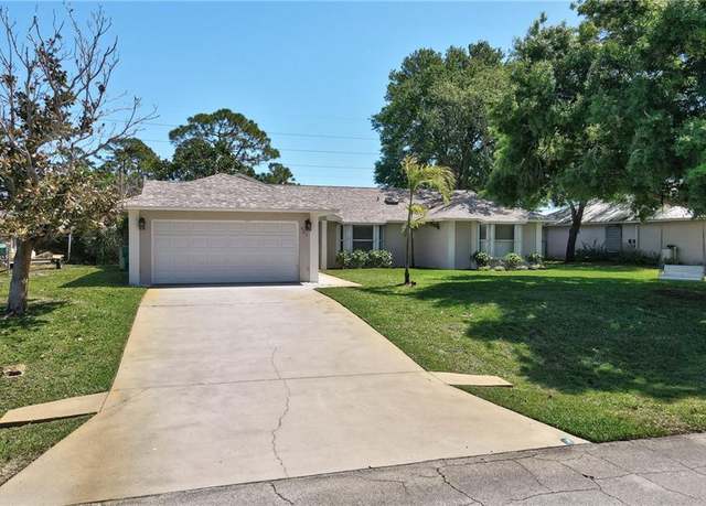 Property at 620 Balboa St, Sebastian, FL 32958, 3 beds, 2 baths