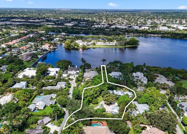 Property at 920 Hibiscus Ln, Delray Beach, FL 33444, 4 beds, 4.5 baths