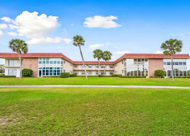 Property at 65 Woodland Dr #106, Vero Beach, FL 32962, 2 beds, 2 baths