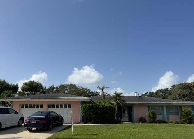 Property at 2967 SE San Jeronimo Rd, Port Saint Lucie, FL 34952, 3 beds, 3 baths