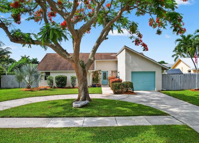 Property at 1442 Fulmar Dr, Delray Beach, FL 33444, 3 beds, 2 baths