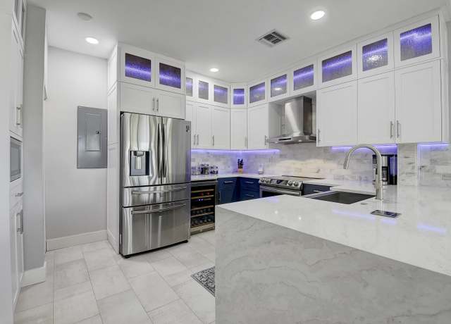 Property at 19399 Sabal Lake Dr #5012, Boca Raton, FL 33434, 1 bed, 1.5 baths