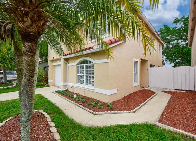 Property at 6813 Torch Key St, Lake Worth, FL 33467, 3 beds, 2.5 baths