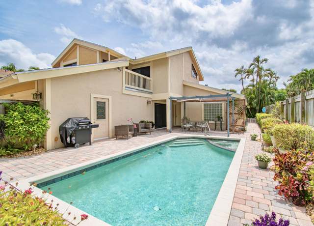 Property at 7634 Sierra Dr W, Boca Raton, FL 33433, 3 beds, 2.5 baths