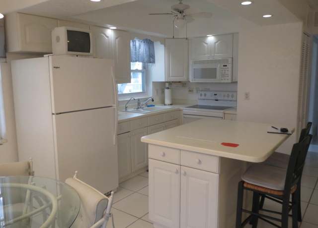 Property at 184 Coventry H, West Palm Beach, FL 33417, 2 beds, 1.5 baths