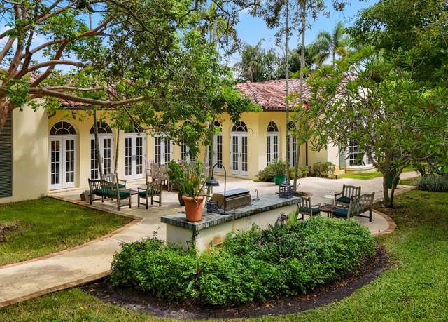 Property at 39 Country Rd, Village Of Golf, FL 33436, 3 beds, 3 baths
