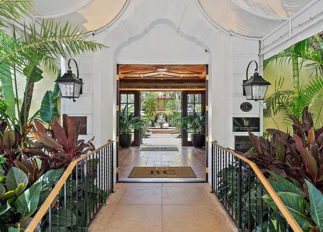 Property at 301 Australian Ave #301, Palm Beach, FL 33480, 2 beds, 2 baths