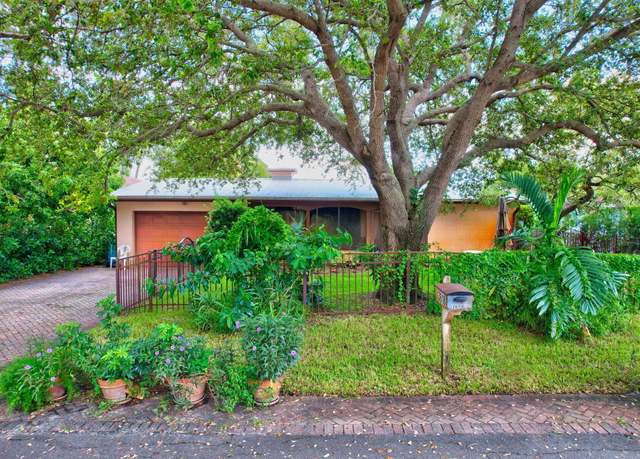 Property at 3618 SE 1st St, Boynton Beach, FL 33435, 3 beds, 2 baths