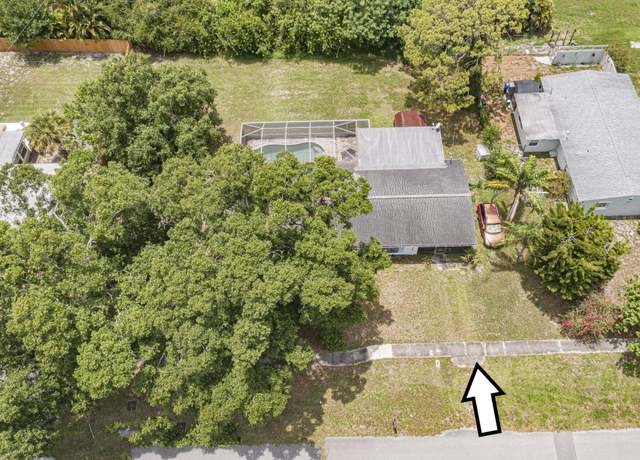 Property at 2185 32nd Ave, Vero Beach, FL 32960, 3 beds, 2 baths