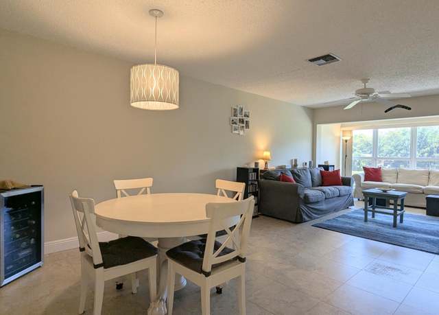 Property at 1020 Citrus Way #204, Delray Beach, FL 33445, 2 beds, 2 baths