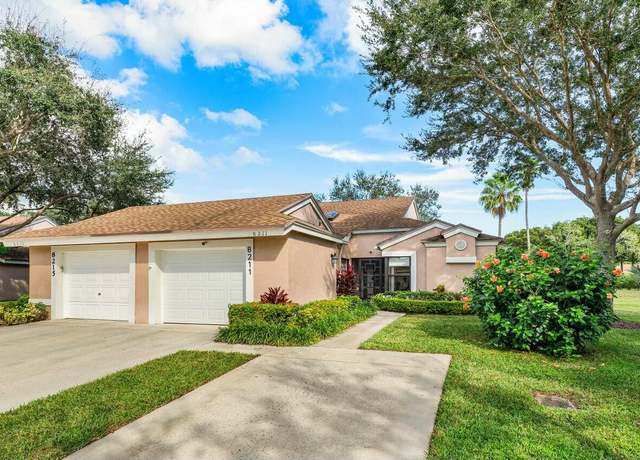 Property at 8211 Springlake Dr, Boca Raton, FL 33496, 2 beds, 2 baths