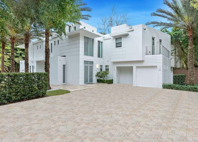 Property at 3917 S Le Jeune Rd, Miami, FL 33146, 6 beds, 5.5 baths