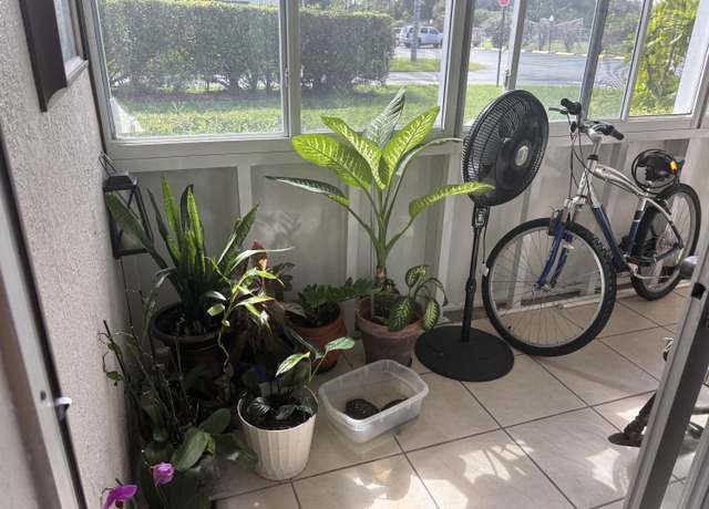 Property at 2855 S Garden Dr #112, Lake Worth, FL 33461, 2 beds, 1.5 baths