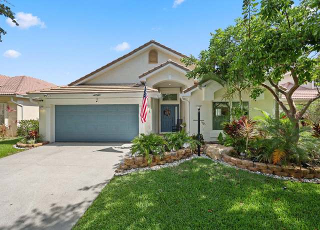 Property at 1071 Delray Lakes Dr, Delray Beach, FL 33444, 4 beds, 3 baths