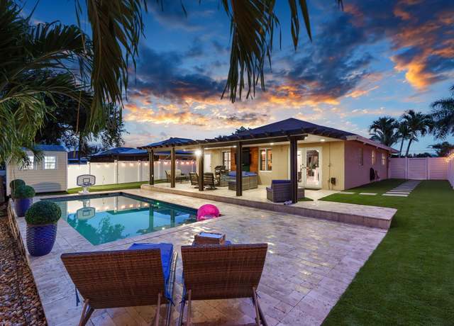Property at 533 NE 1st Ave, Deerfield Beach, FL 33441, 3 beds, 2 baths
