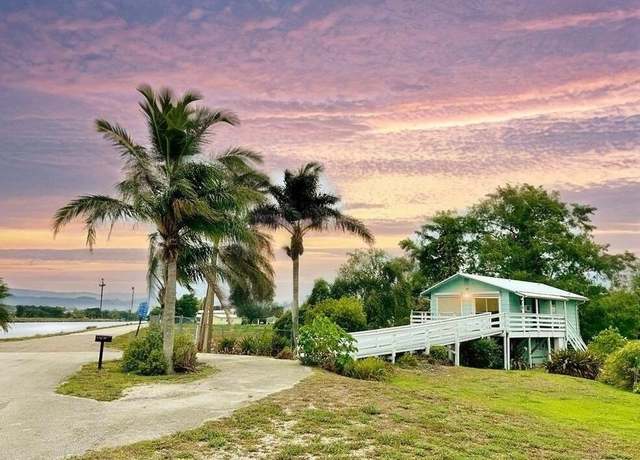 Property at 851 Riverside Dr, Moore Haven, FL 33471, 3 beds, 2 baths