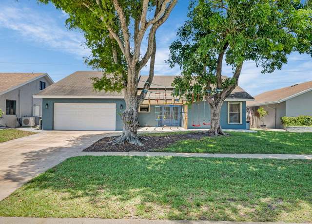 Property at 7515 San Mateo Dr E, Boca Raton, FL 33433, 3 beds, 2 baths