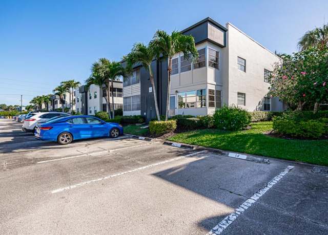 Property at 372 Burgundy H, Delray Beach, FL 33484, 2 beds, 2 baths