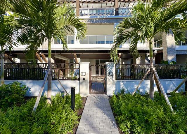 Property at 220 SE Mizner Blvd Unit Villa 104, Boca Raton, FL 33432, 2 beds, 2.5 baths
