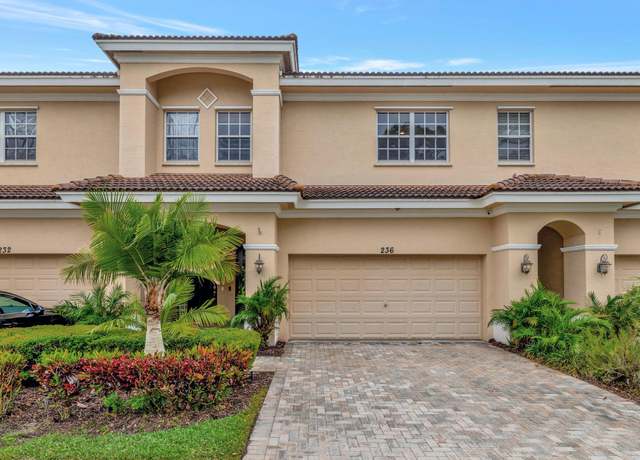 Property at 236 SW Otter Run Pl, Stuart, FL 34997, 3 beds, 2.5 baths