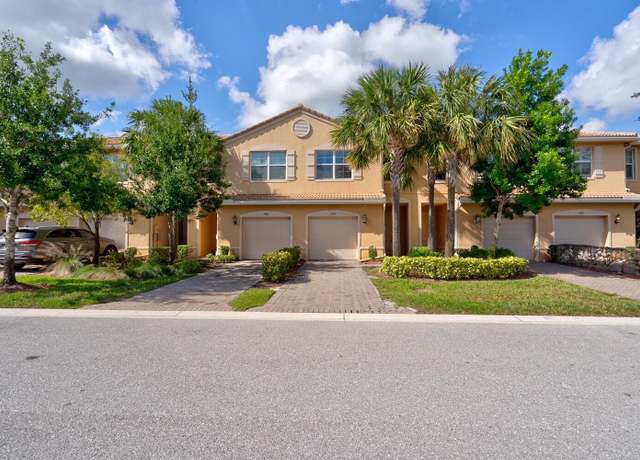 Property at 5919 Monterra Club Dr, Lake Worth, FL 33463, 3 beds, 2.5 baths