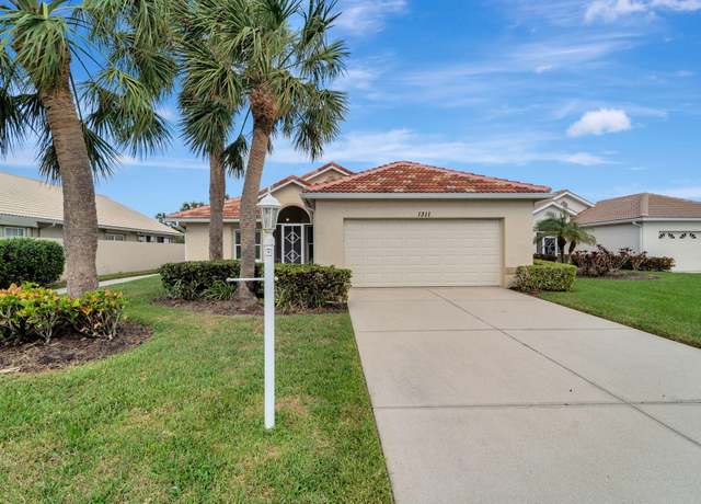 Property at 1311 Berkshire Ct, Venice, FL 34292, 3 beds, 2 baths